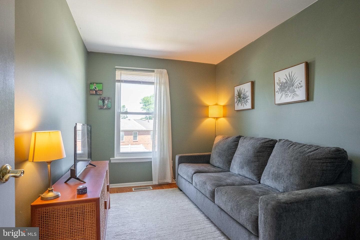 221 Goodford Road photo 13