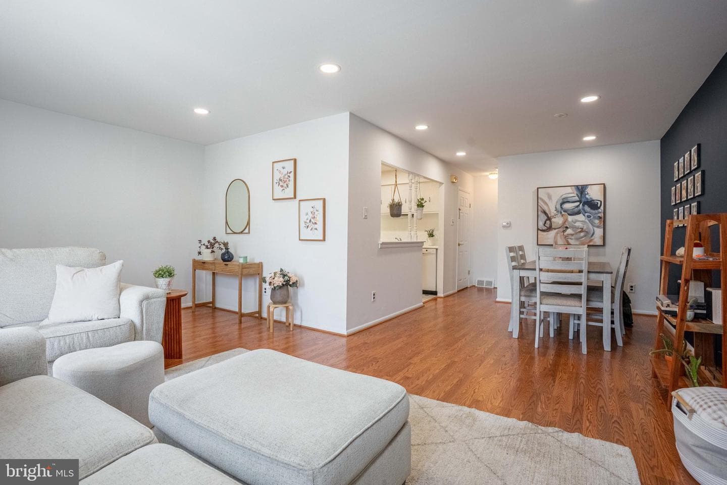 221 Goodford Road photo 5