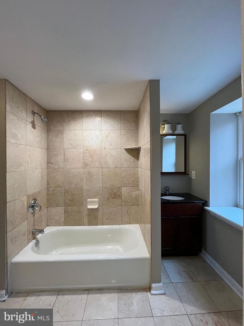 1027 N 4th Street #h photo 8