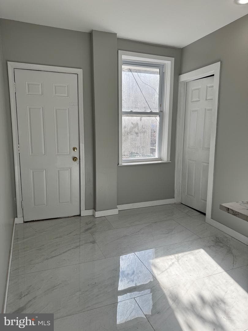 5712 Springfield Avenue photo 14