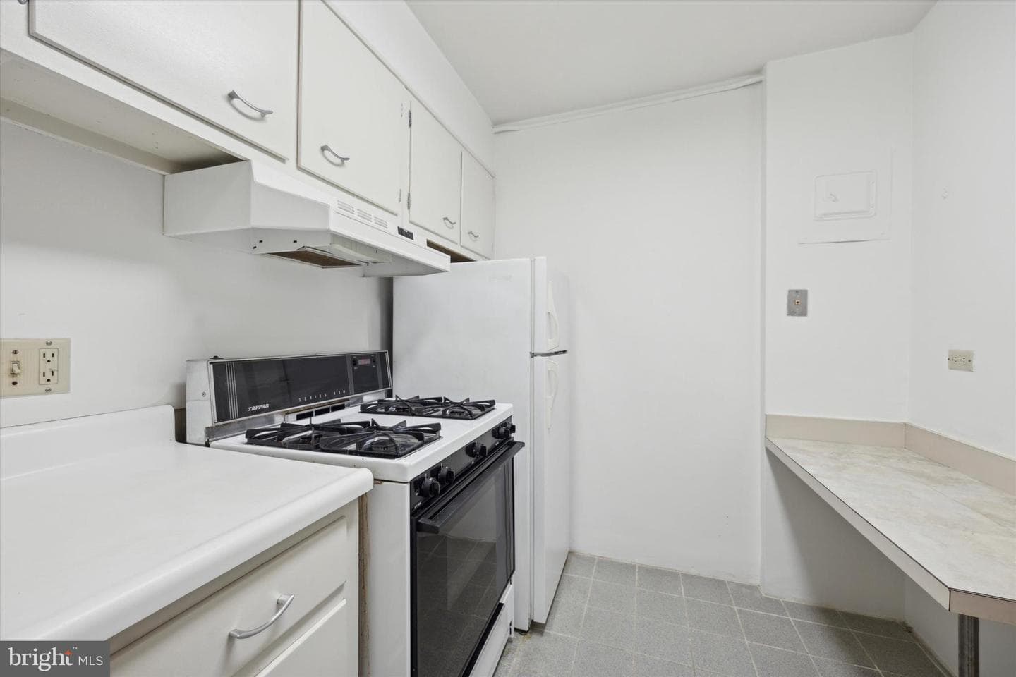 604 S Washington Square #804 photo 11