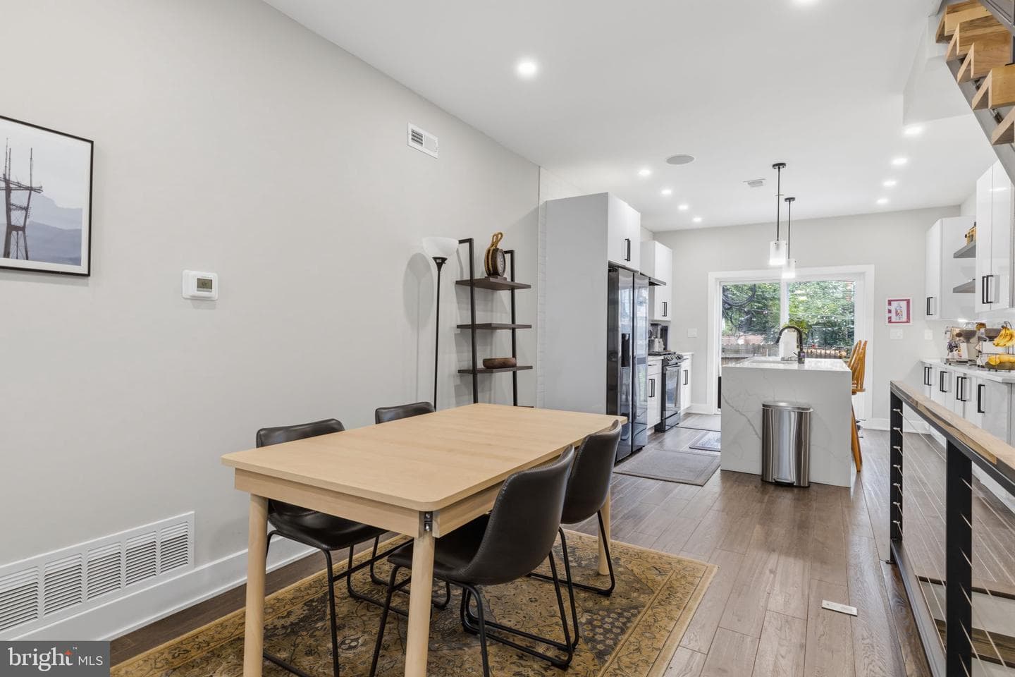 3041 W Harper Street photo 3