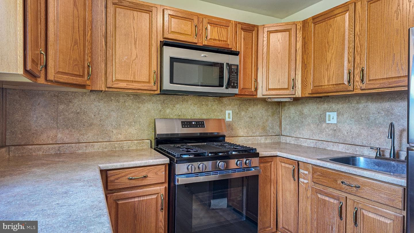 3403 Amity Road photo 13
