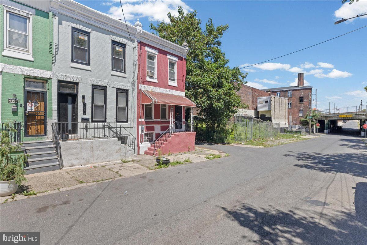 2442 N 13th Street, Philadelphia