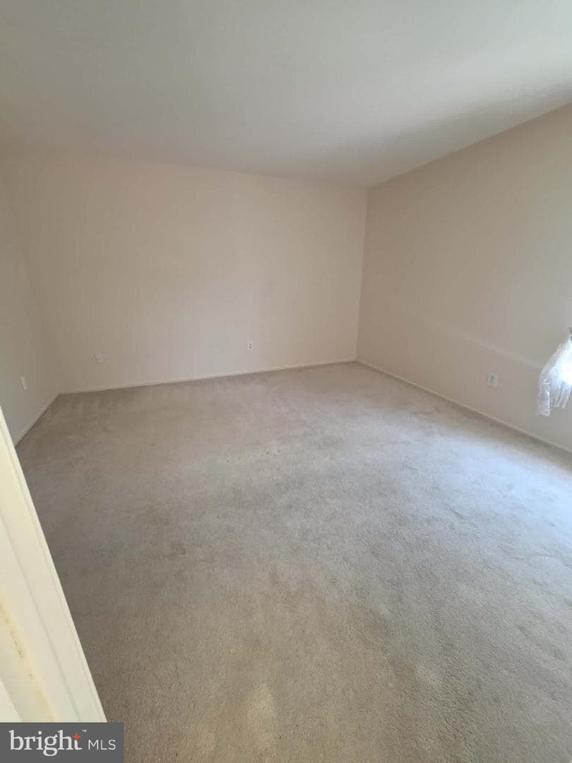1102 Stewart Place photo 9