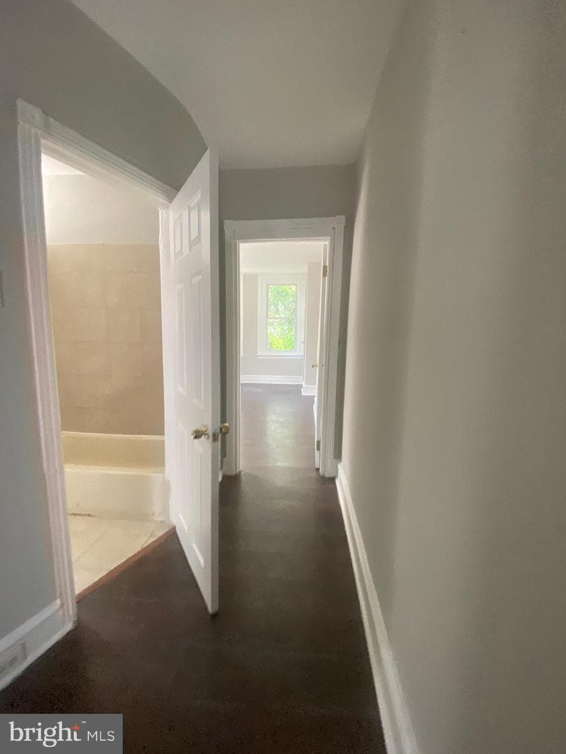 139 W Hansberry Street photo 28