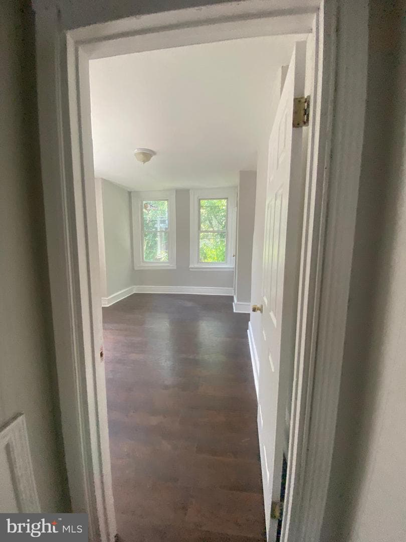 139 W Hansberry Street photo 29