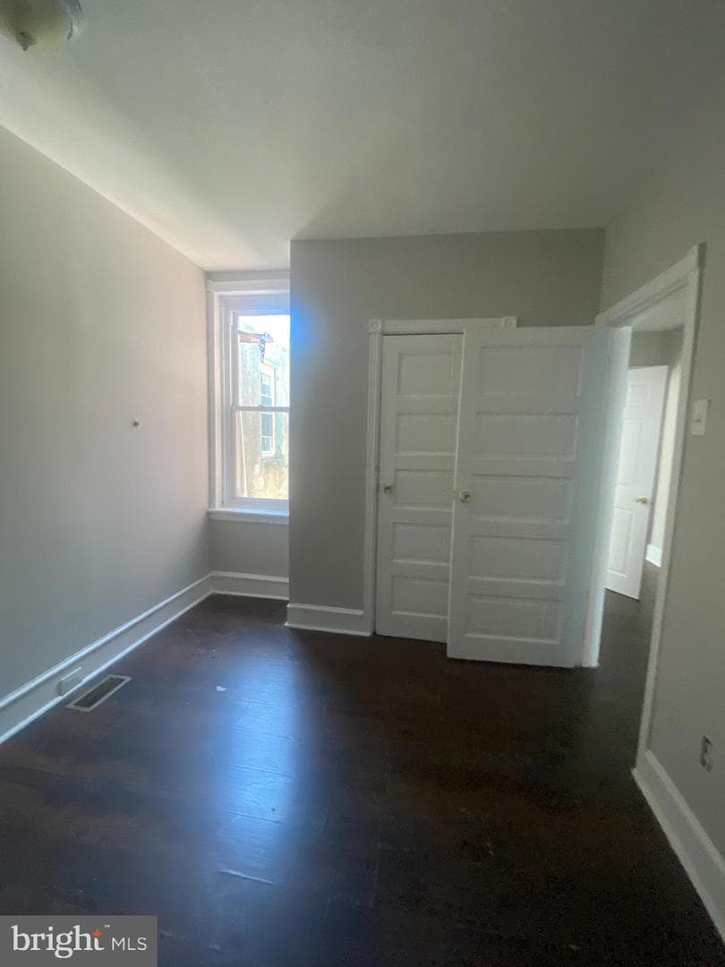 139 W Hansberry Street photo 47