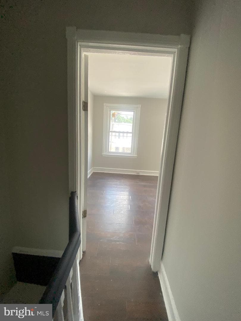 139 W Hansberry Street photo 50