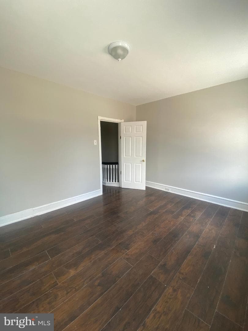 139 W Hansberry Street photo 55
