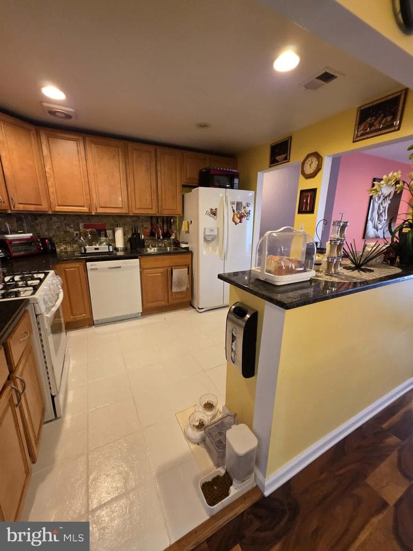77 Bonnie Gellman Court #d77 photo 13