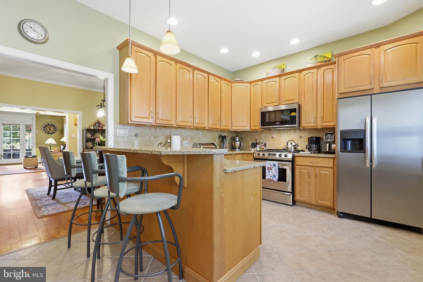 241 E Highland Avenue photo 11