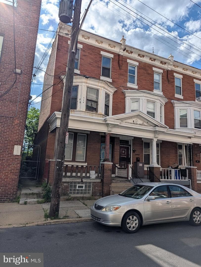 3438 N Carlisle Street photo 17