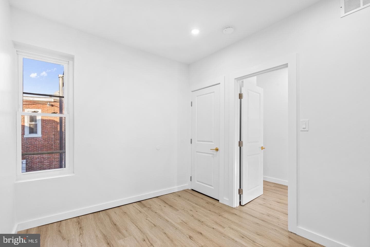 5541 Race Street photo 24