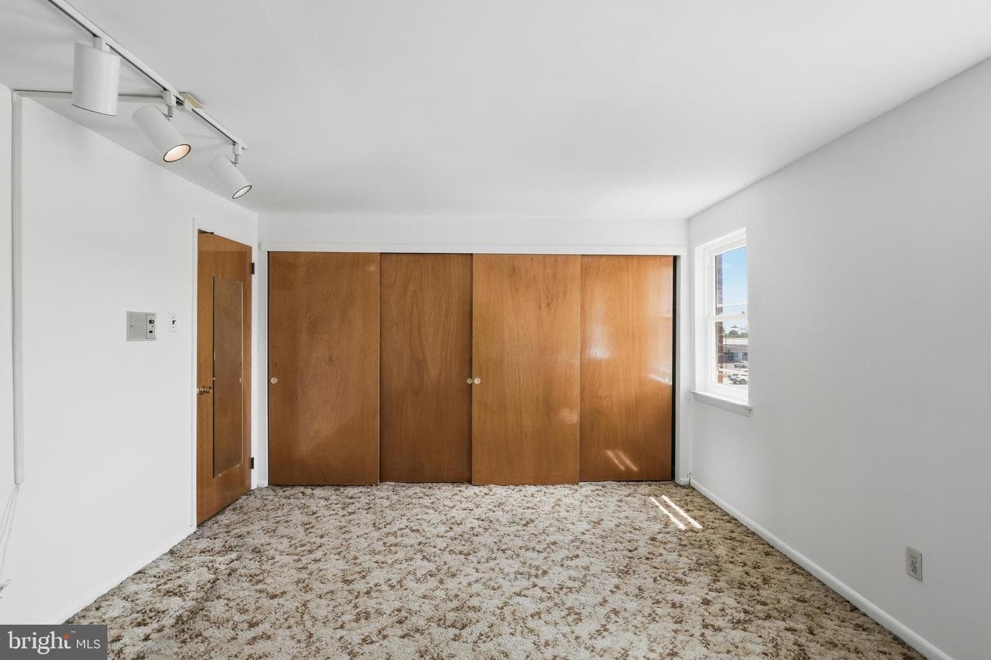 649 Lawler Street photo 17