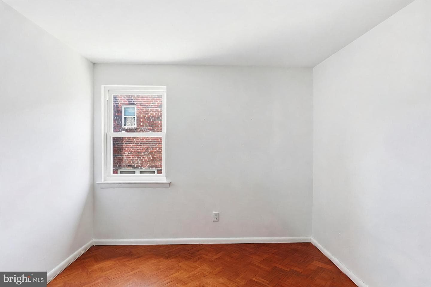 649 Lawler Street photo 27