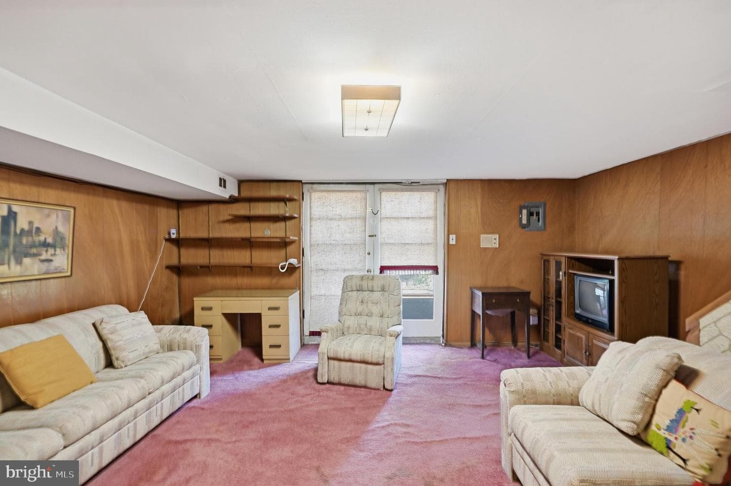 649 Lawler Street photo 32