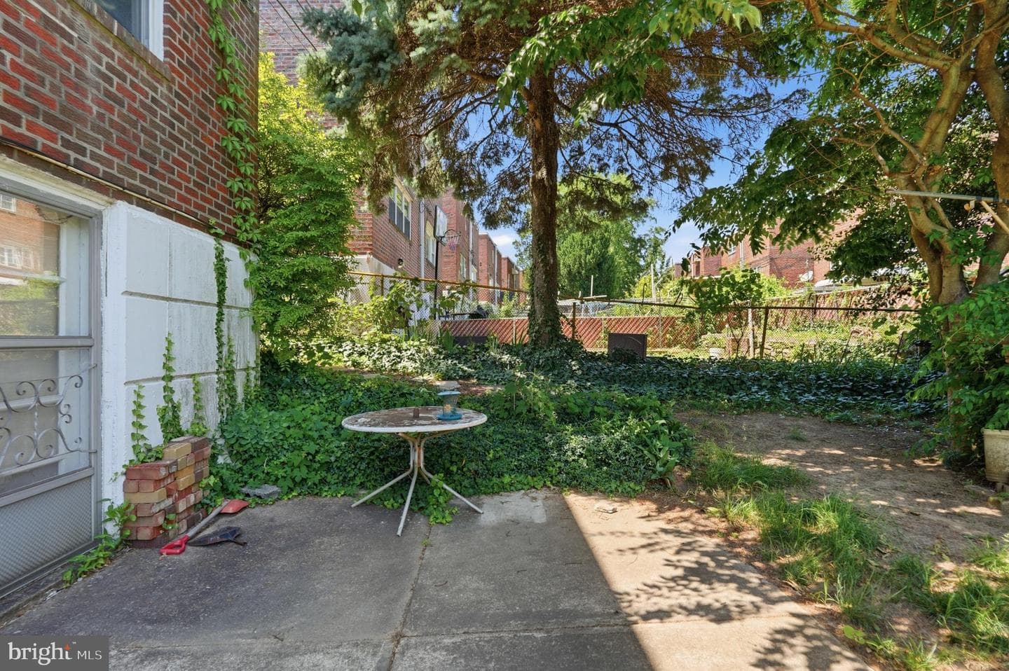 649 Lawler Street photo 39