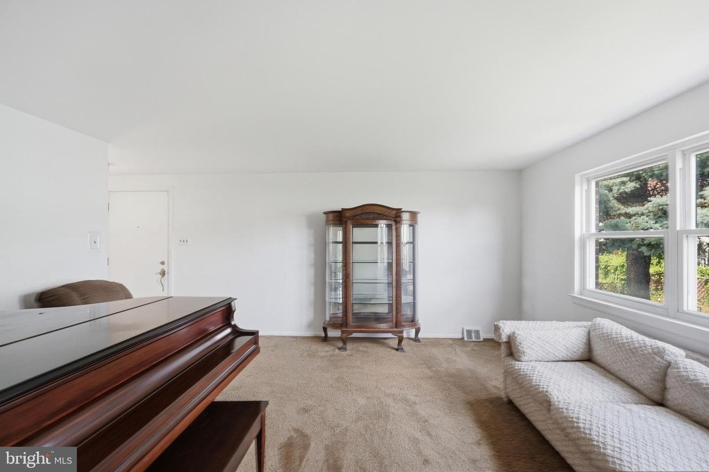 649 Lawler Street photo 6