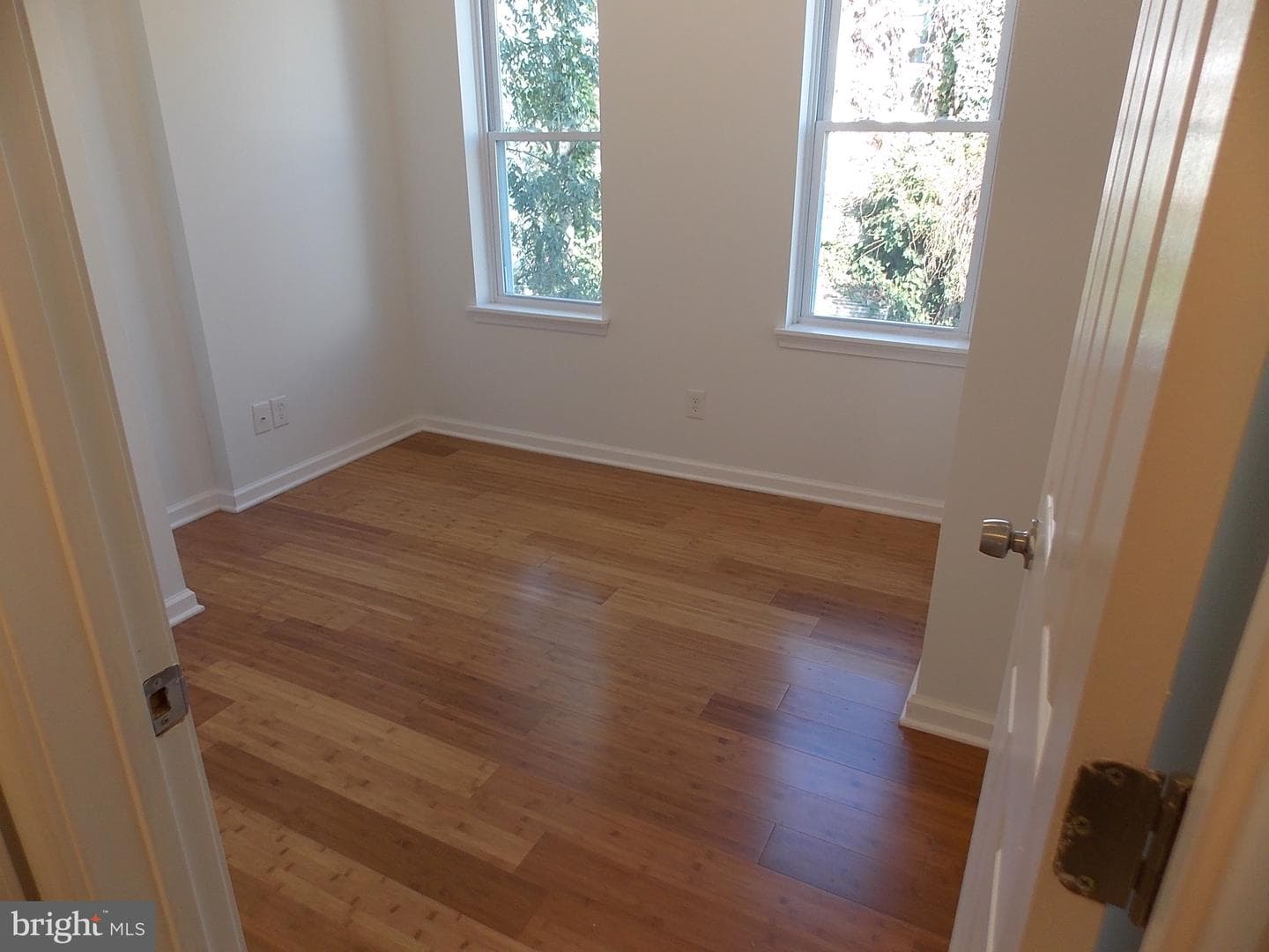 5619 Arch Street photo 9