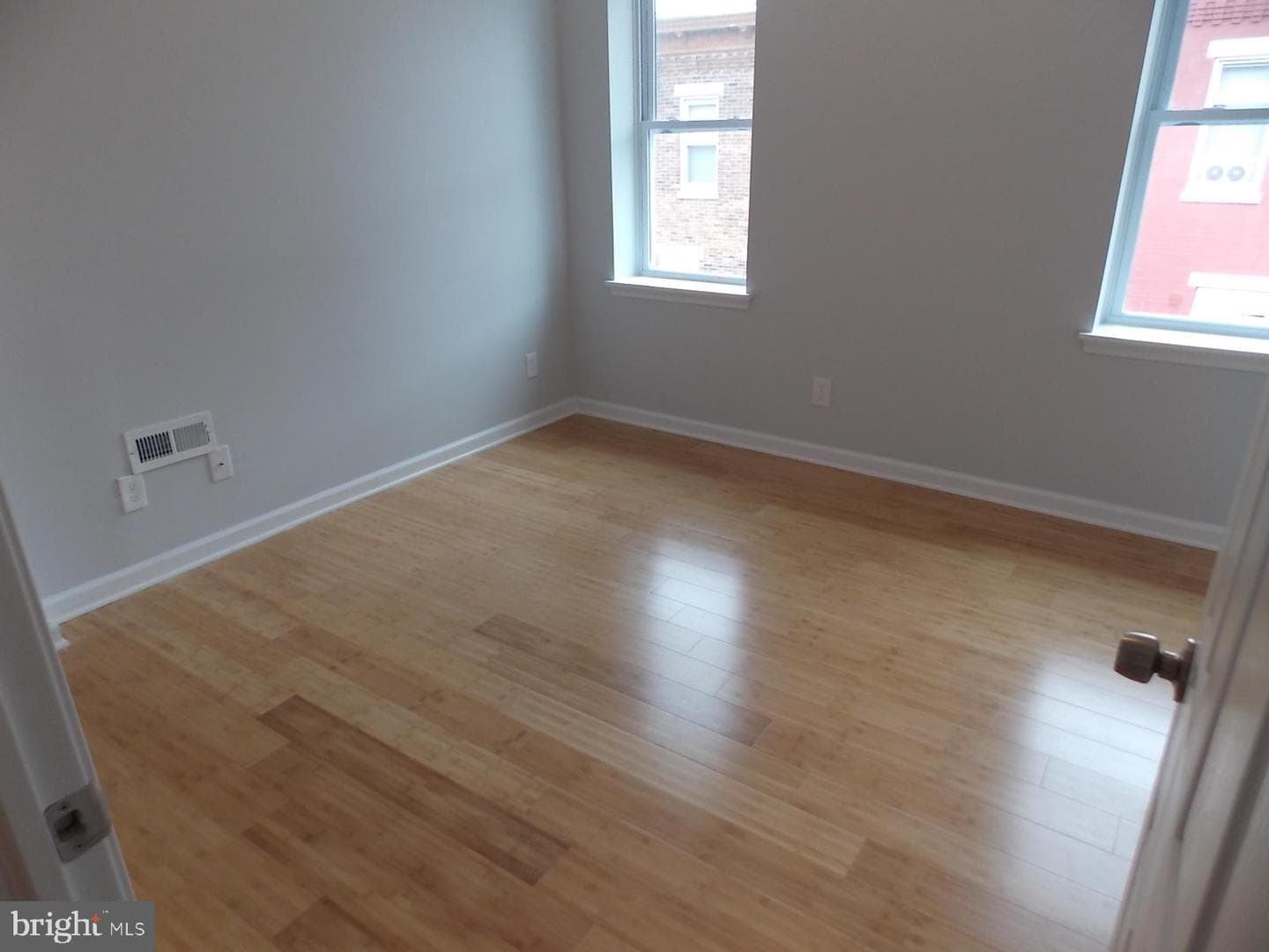 1423 S Paxon Street photo 9