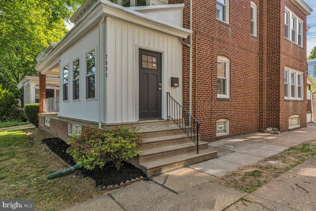 7035 Cottage Street photo 5