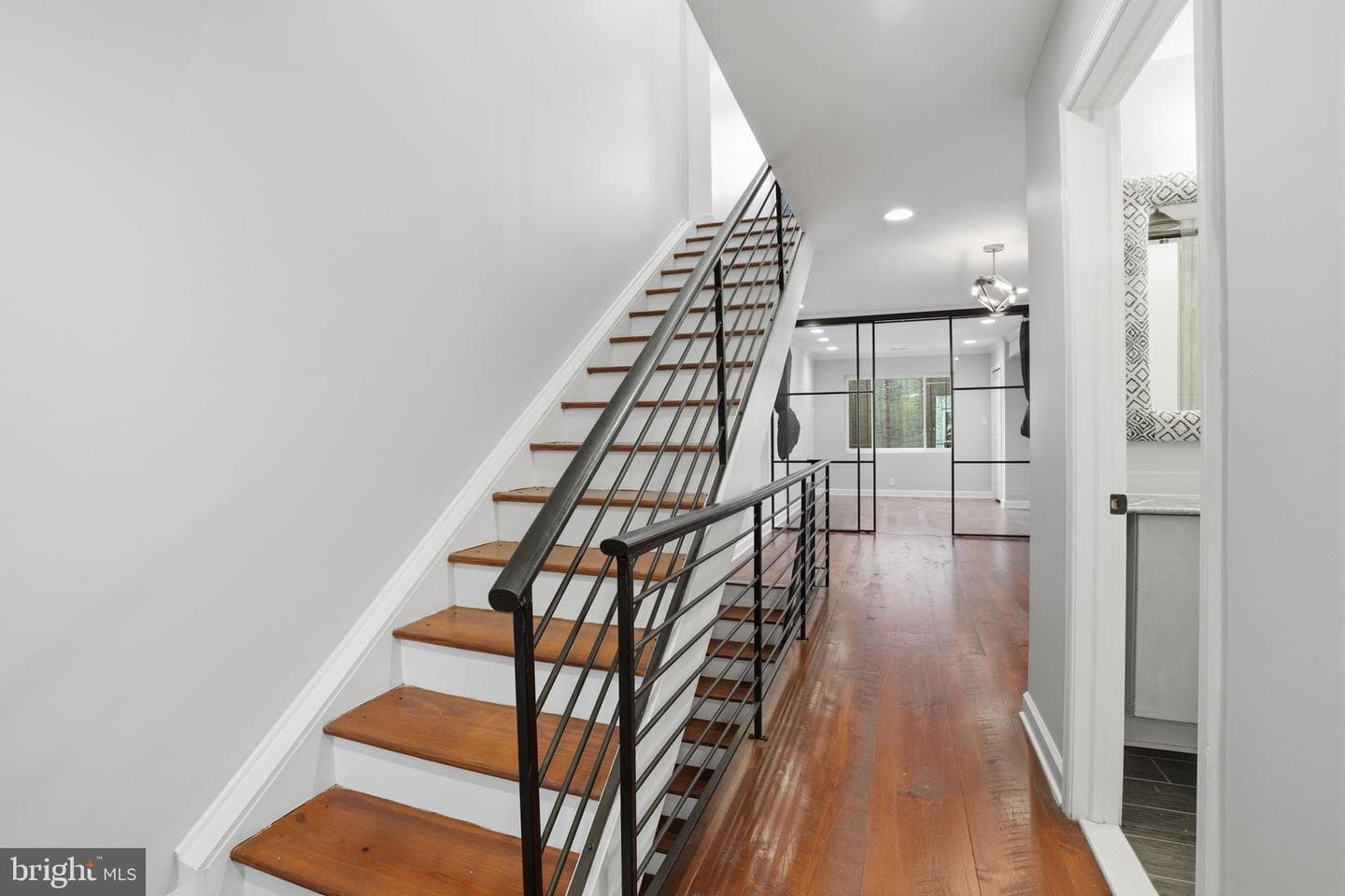 2407 Grays Ferry Avenue photo 24