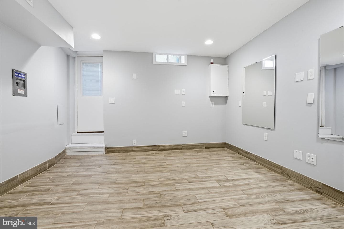 2407 Grays Ferry Avenue photo 34