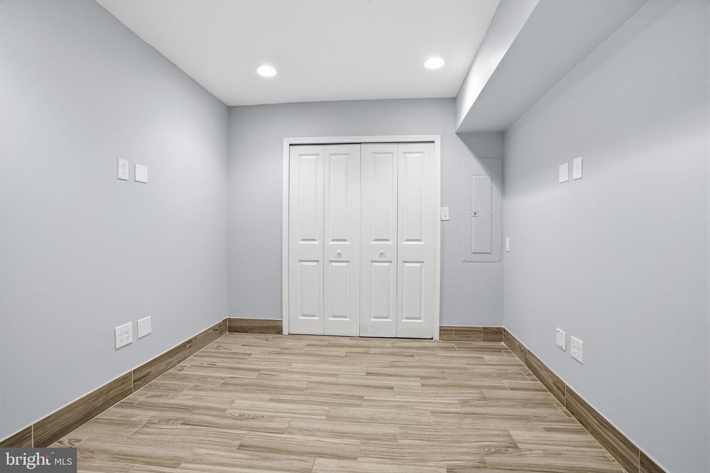 2407 Grays Ferry Avenue photo 35