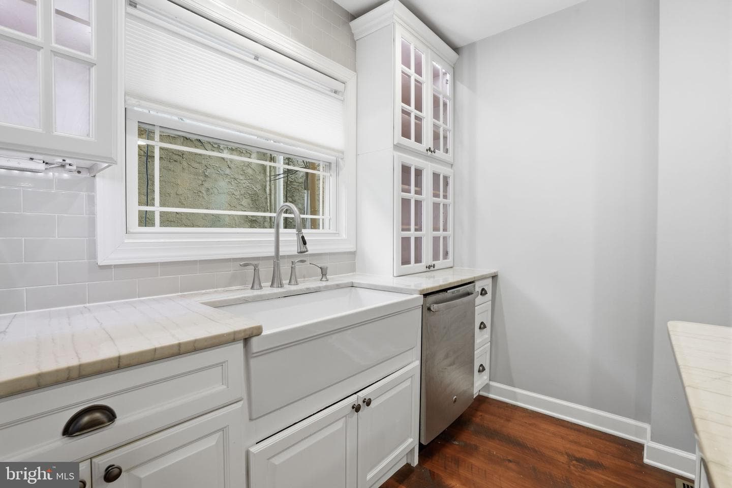 2407 Grays Ferry Avenue photo 8