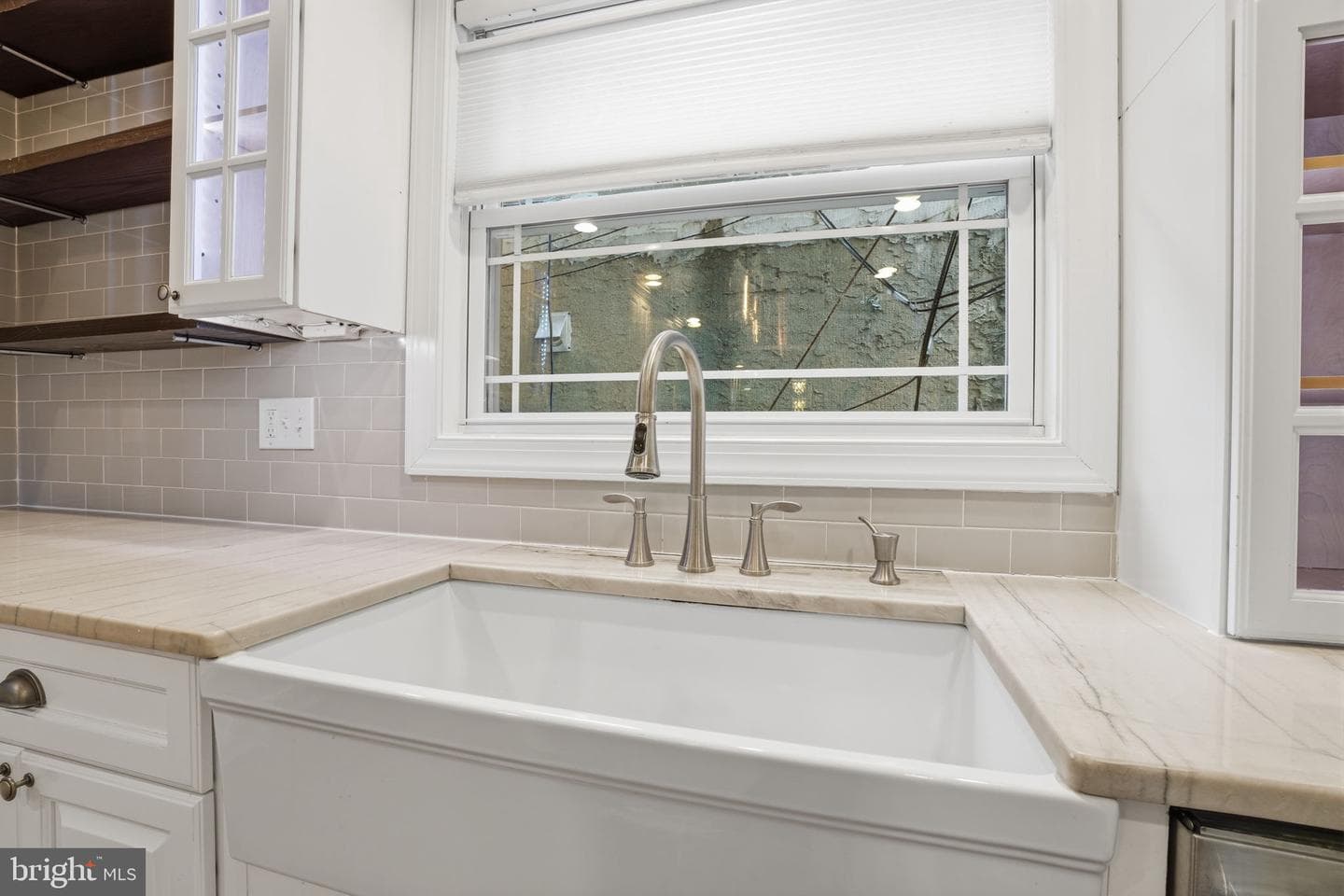 2407 Grays Ferry Avenue photo 9