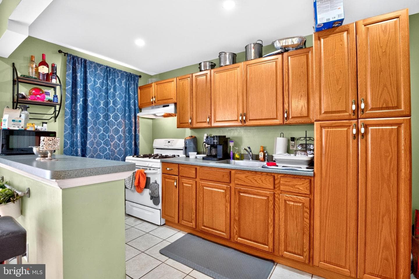 4557 Tudor Street photo 7