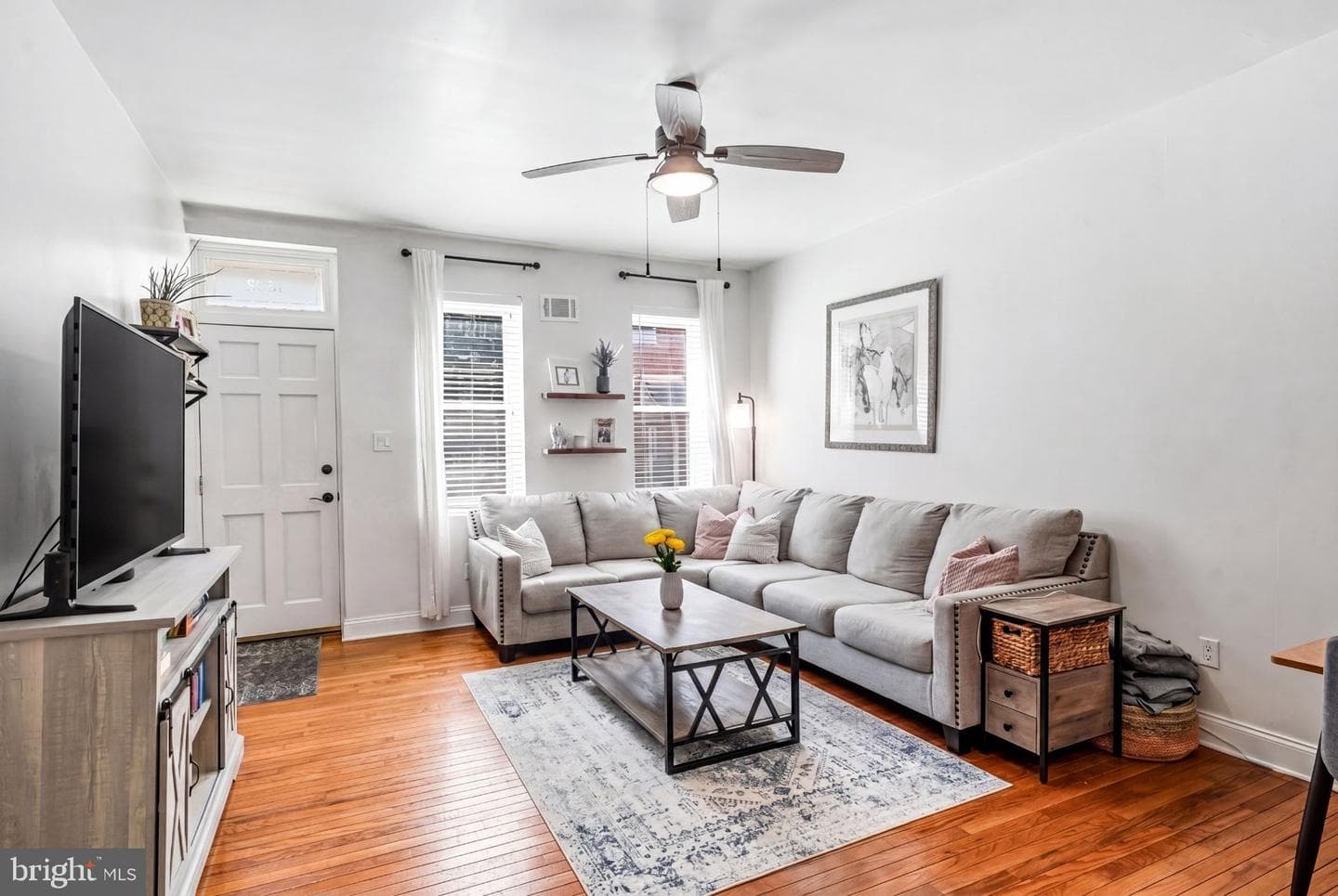 1832 S Sartain Street photo 7