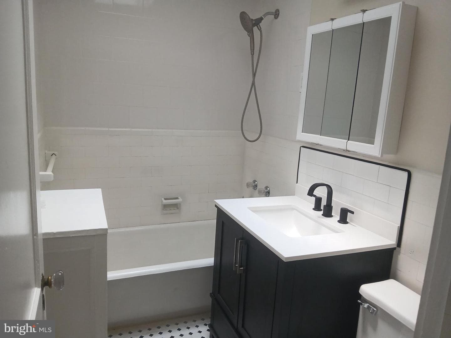 3423 Barclay Street photo 8
