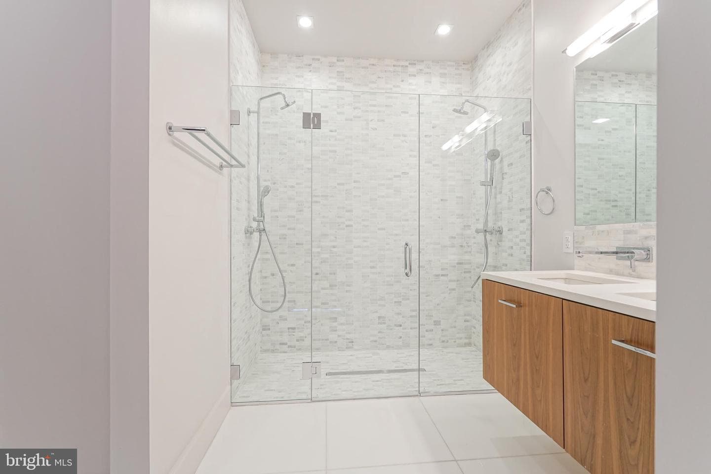 621 S 24th Street #308 photo 11