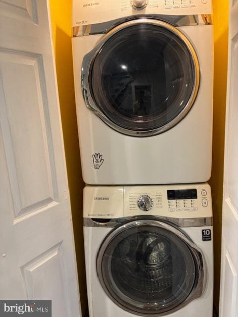 2424 S Sartain Street photo 5