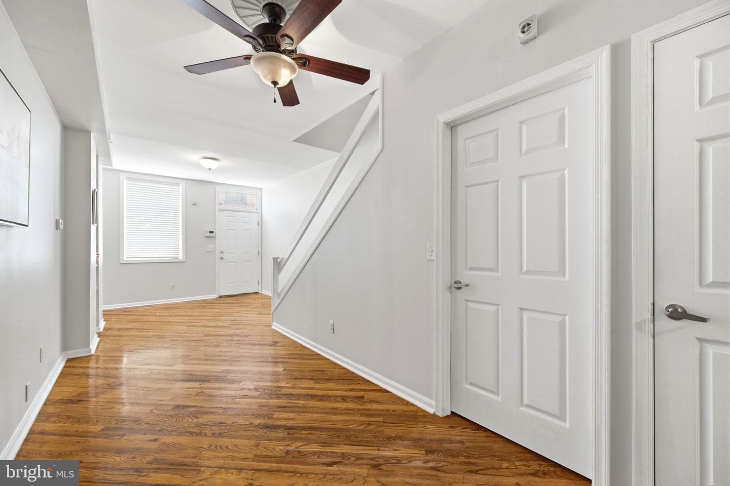 928 N. Bambrey photo 9