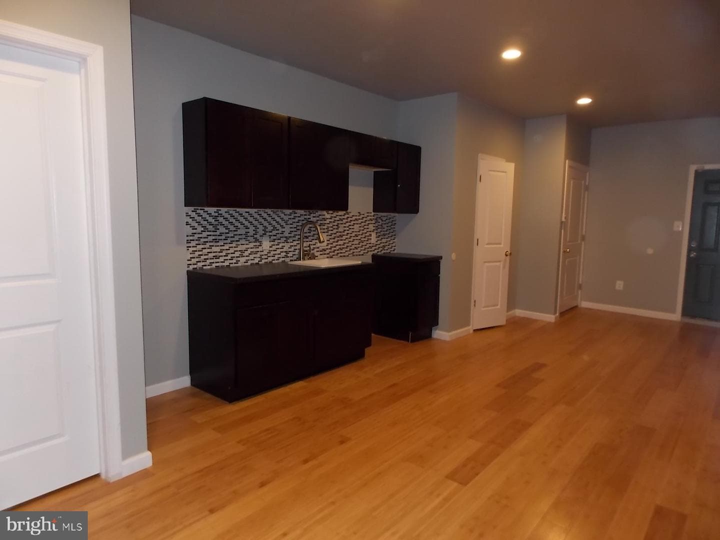 1115 W Cumberland Street photo 5