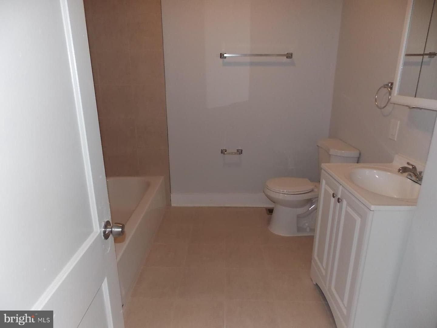 3216 N Dover Street photo 10