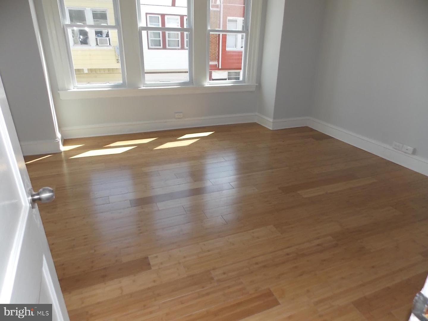 3216 N Dover Street photo 12