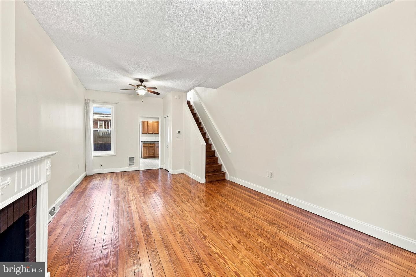 627 Miller Street photo 17