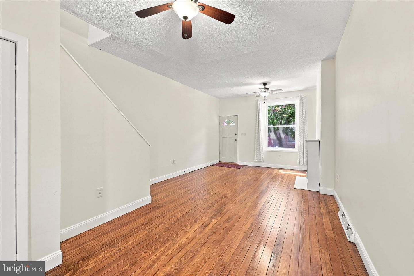 627 Miller Street photo 21