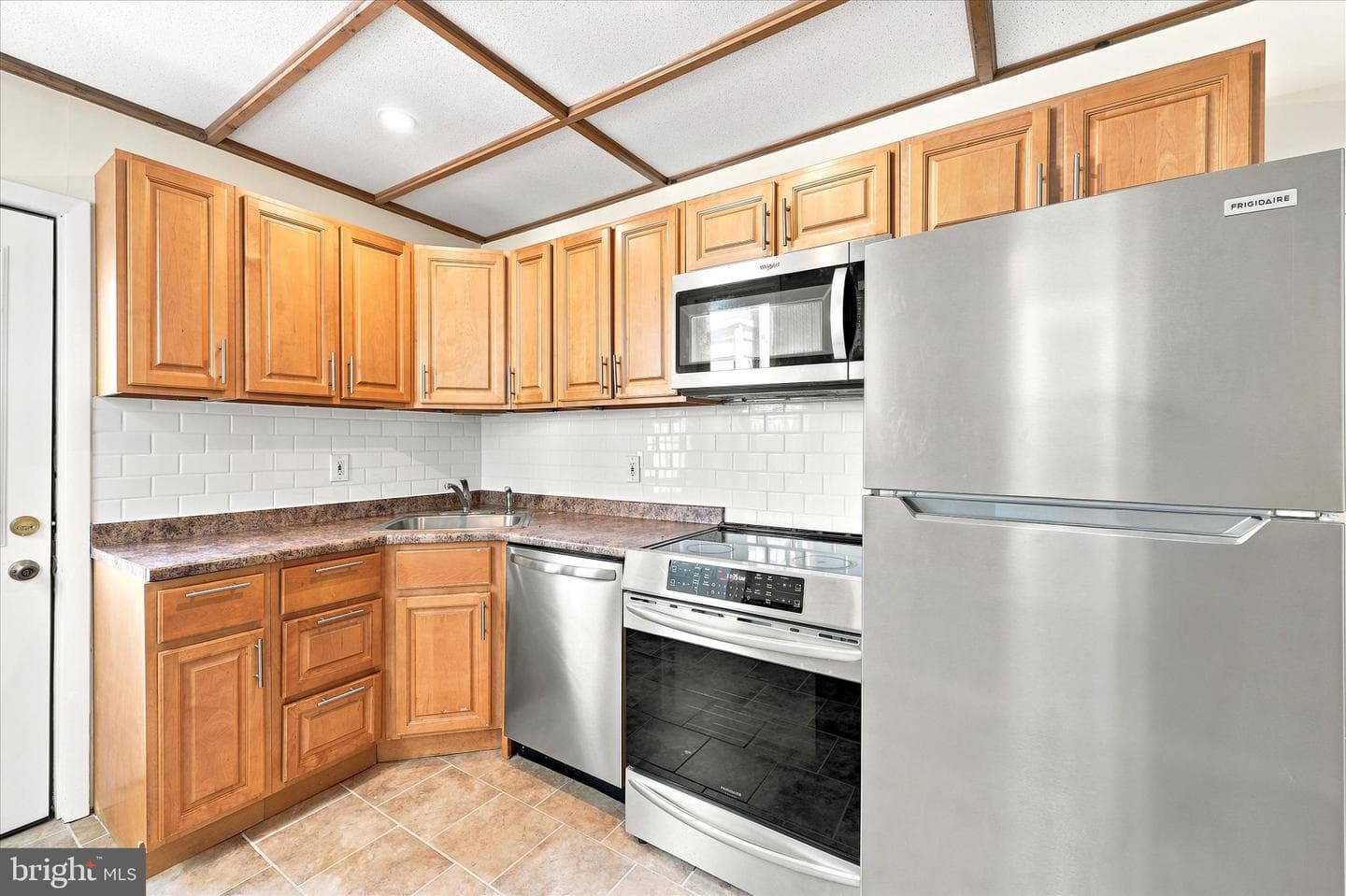 627 Miller Street photo 26