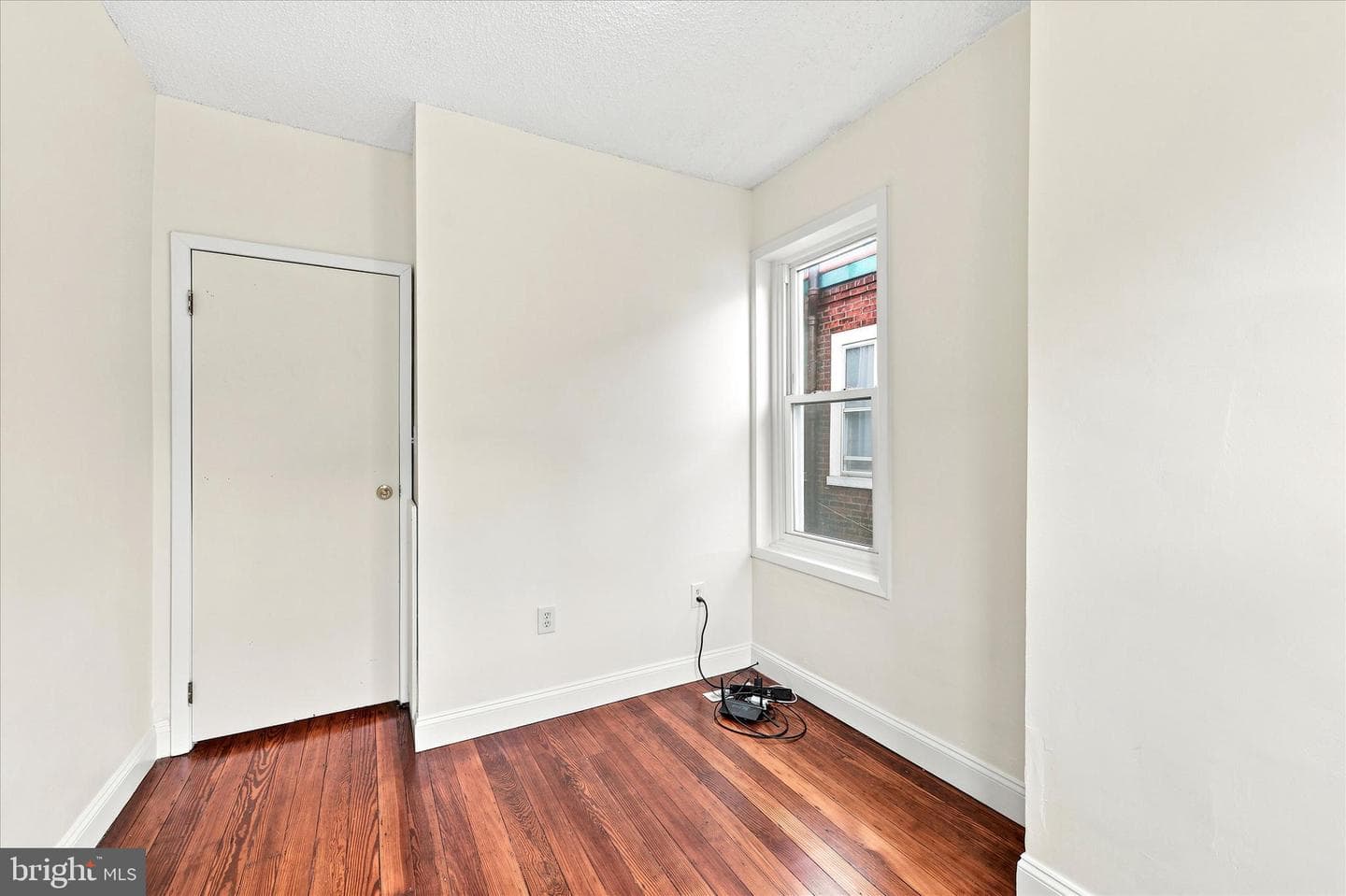 627 Miller Street photo 29