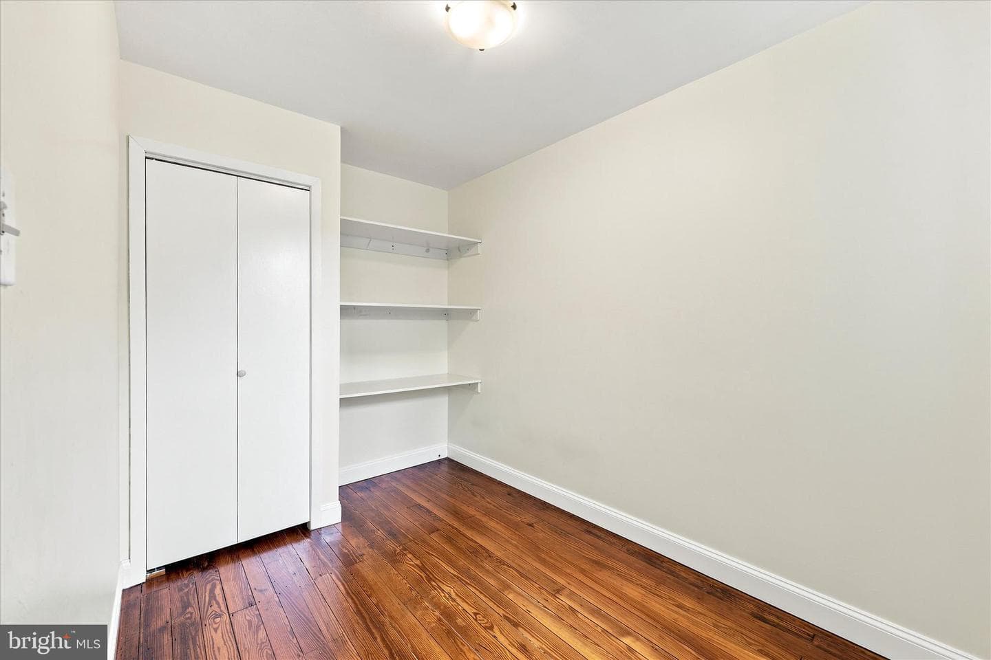 627 Miller Street photo 30