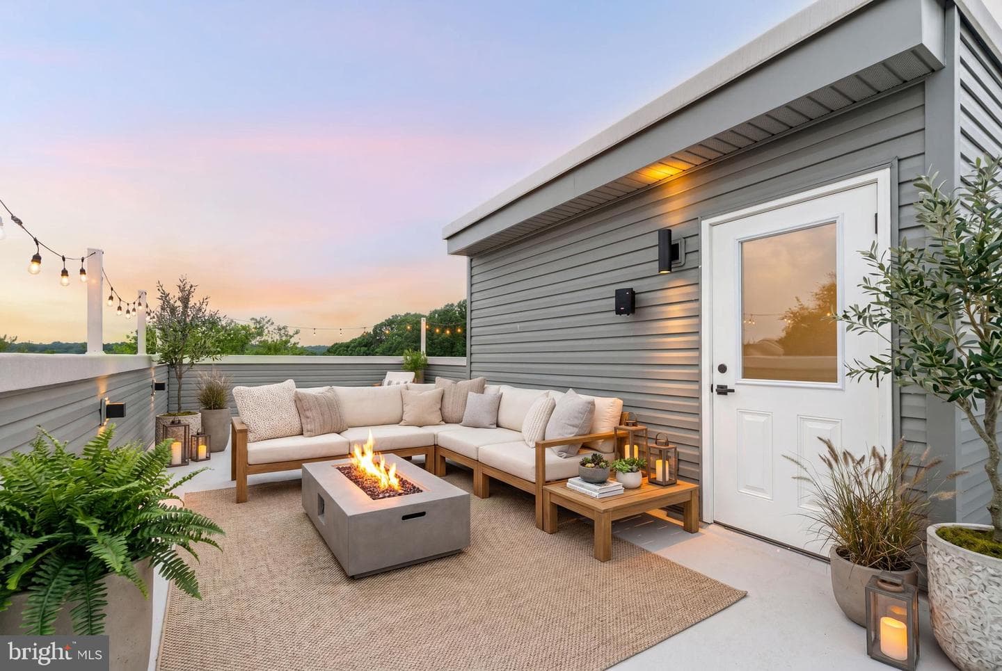 4748 Sheldon Street photo 38
