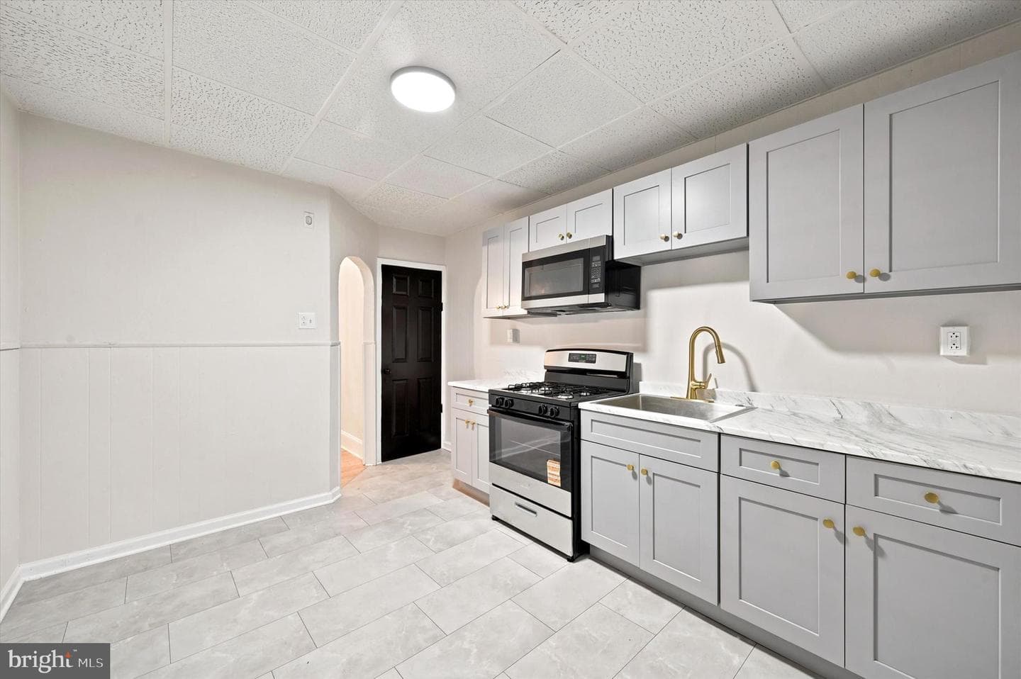 2239 S Hobson Street photo 10