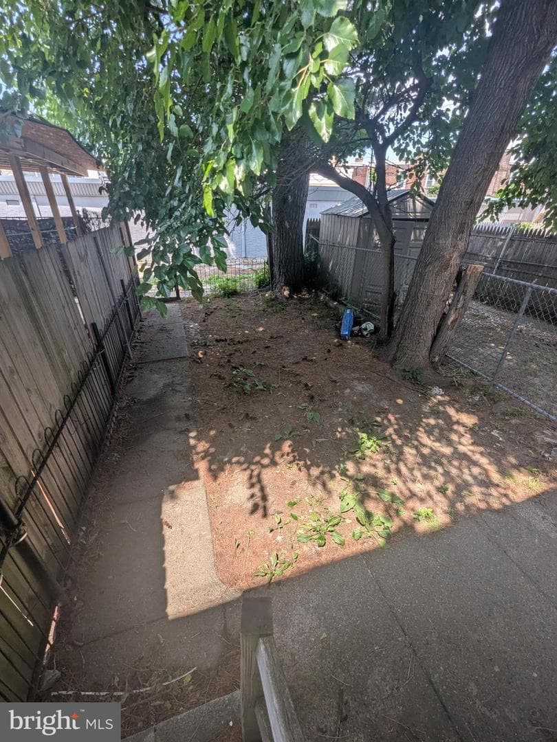 2052 Margaret Street photo 14