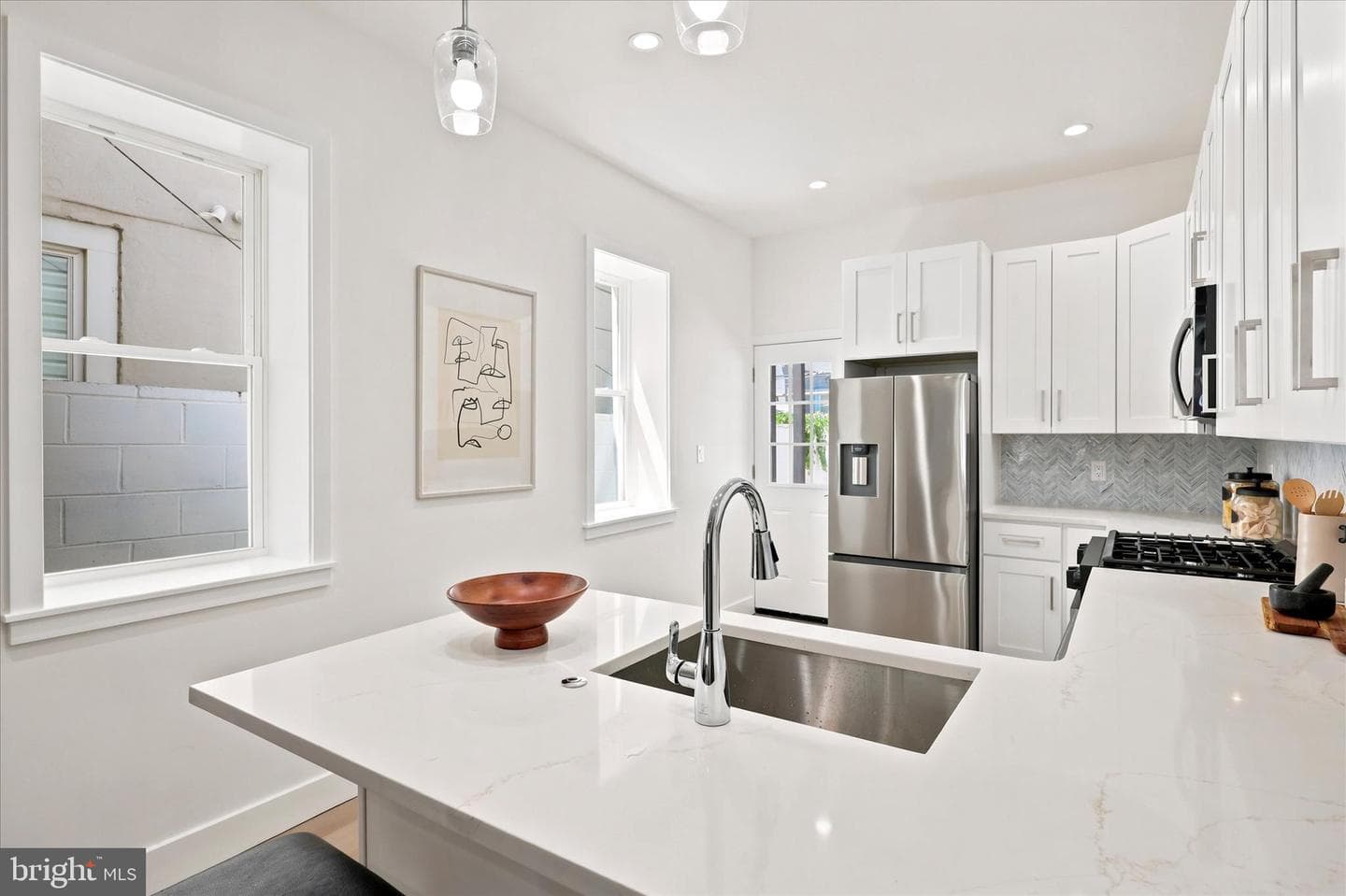 2119 Tasker Street photo 32