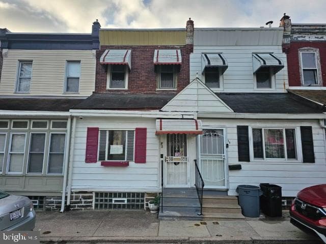 82 E Springer Street photo 1